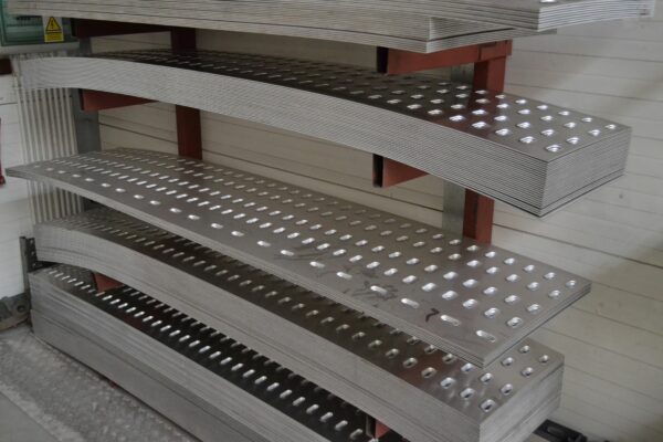 Lohr gatenprofiel aluminium / GEPERFOREERDE VLOERELEMENTEN - Afbeelding 2